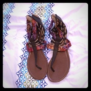 Great condition colorful, beaded wedge sandals